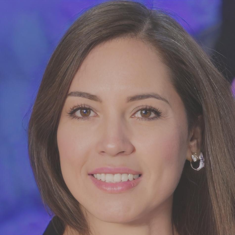 Retrato de Dra. Carmen García, analista de datos y experta en hojas de cálculo